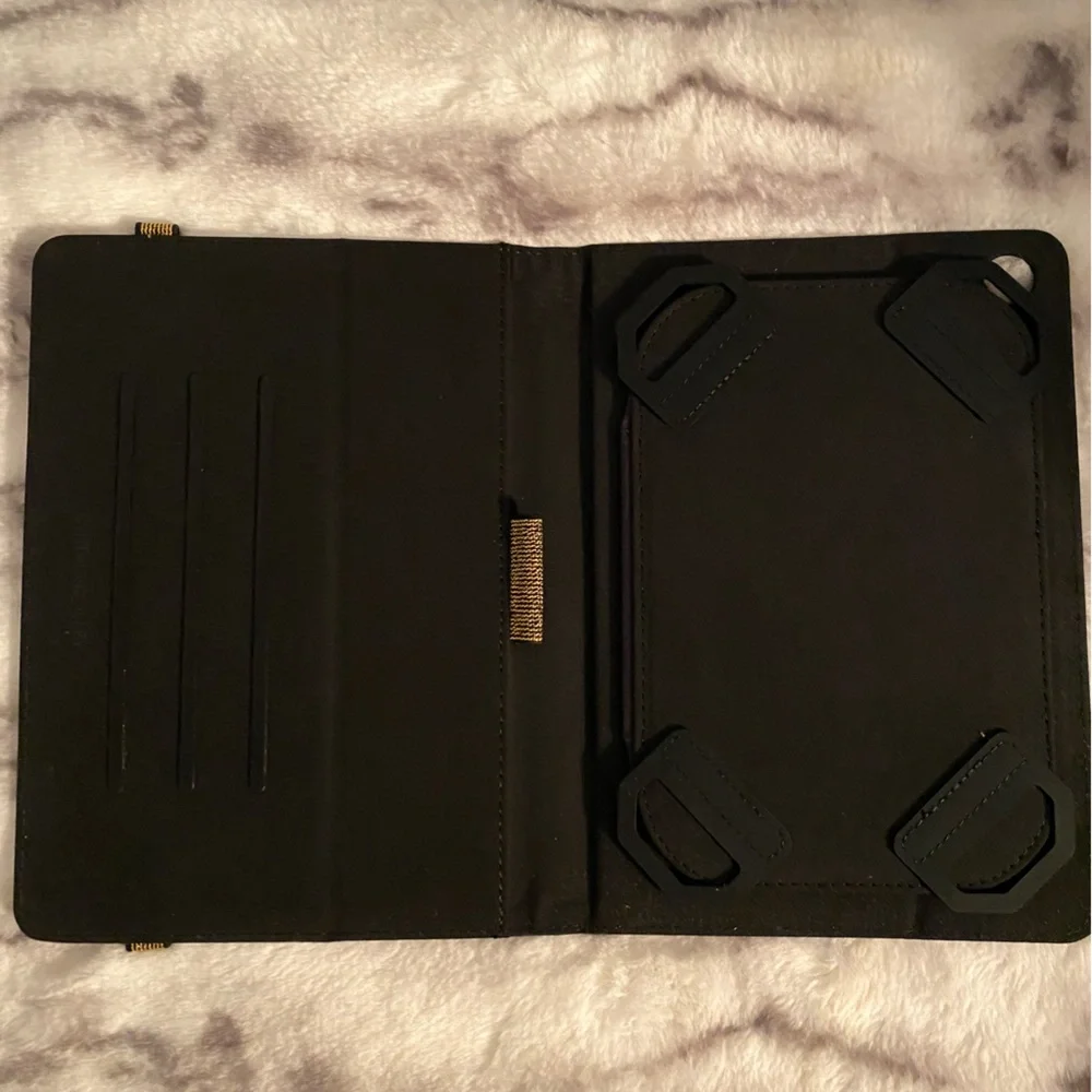 Cynthia Rowley Magnetic Folio for 7-8” Tablets